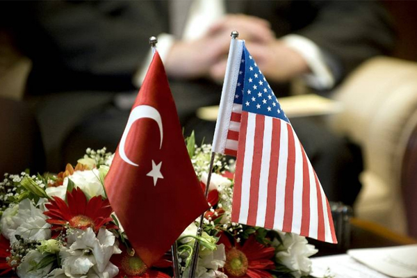 Выстрел себе в ногу: бессмысленные санкции США против Турции
