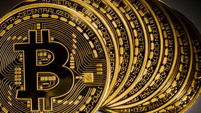 Цена биткойна взлетела до заоблачных высот