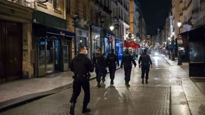 Во Франции полиция разогнала массовые вечеринки за нарушение карантина