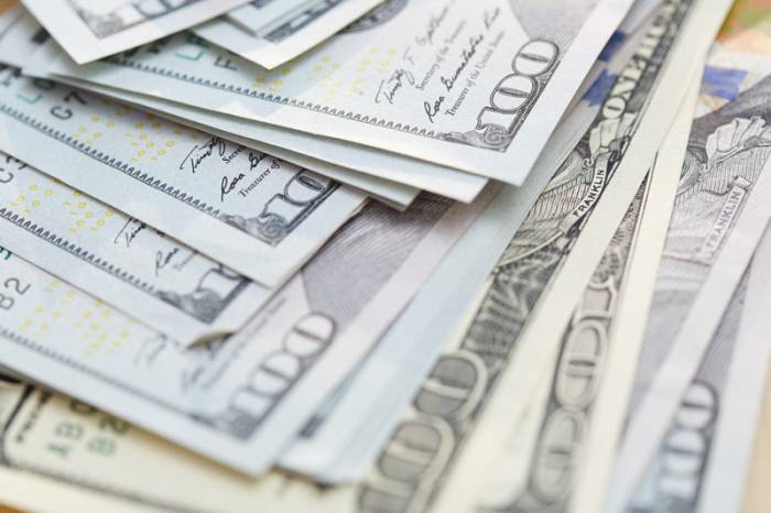 В США выделят $900 млн на поддержку экономики из-за пандемии