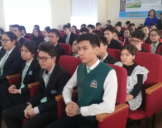 Все школы закрыли на карантин в казахстанской области