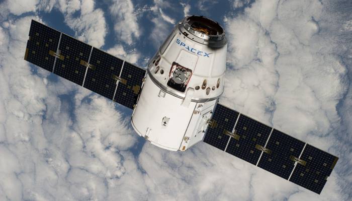 SpaceX осуществила запуск корабля Dragon с грузом для МКС