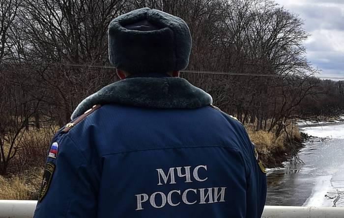 Два человека погибли в результате падения крана в Волгу в Самарской области
