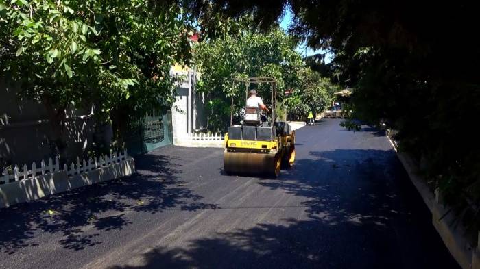 В одном из районов Баку завершены работы по ремонту улиц и дорог 
