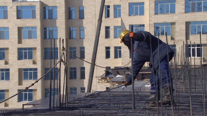 В Казахстане острый дефицит кадров в строительной сфере