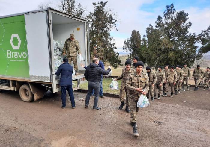  По инициативе Первого вице-президента Мехрибан Алиевой Фонд Гейдара Алиева и сеть супермаркетов Bravo начали кампанию в поддержку наших военнослужащих на освобожденных территориях 