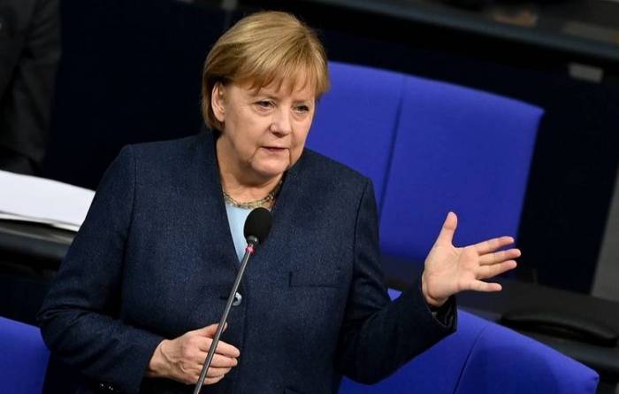Меркель обсудит с главами регионов ФРГ возможное ужесточение карантина в стране
