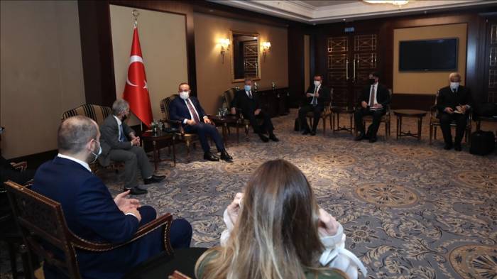 Турецкие министры встретились в Киеве с группой крымских татар