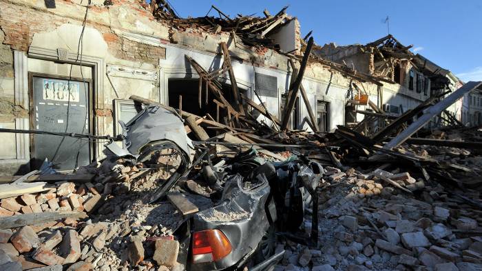 Число жертв землетрясения в Хорватии достигло семи человек
