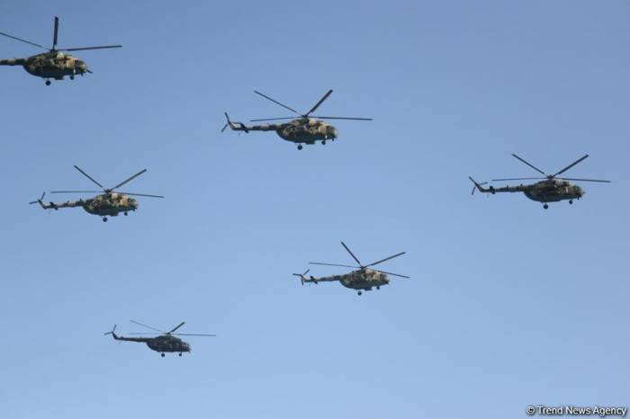 Боевые самолеты и вертолеты ВВС Азербайджана выполняют полеты