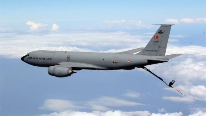 ВВС Турции отработали дозаправку самолета НАТО в небе над Румынией