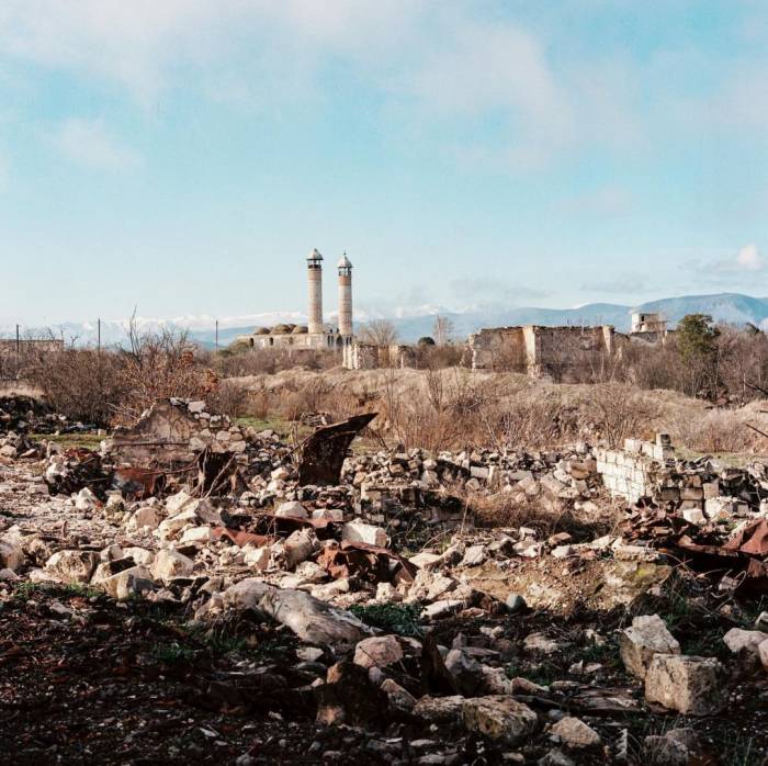 National Geographic: После почти 30 лет армянской оккупации от Агдама остались лишь руины