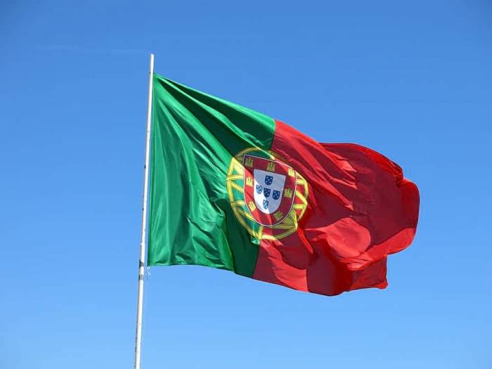 В Португалии ввели локдаун из-за всплеска новых случаев коронавируса
