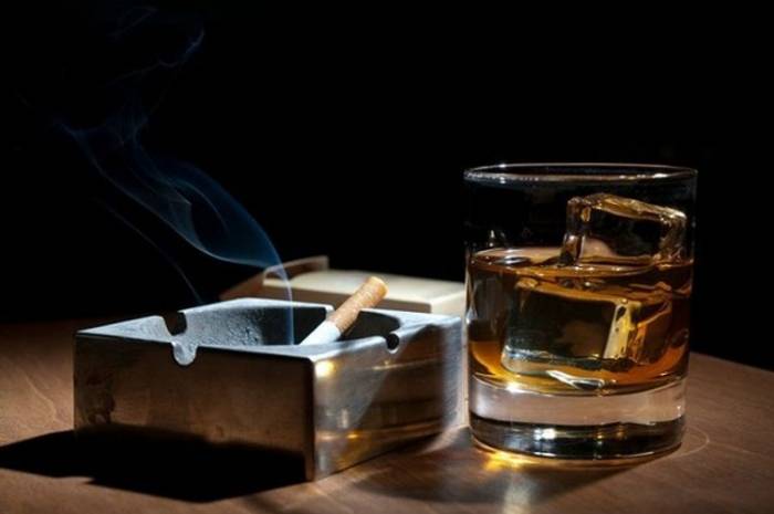 В Азербайджана израсходовало на напитки и сигареты около 2,2 млрд. манатов
