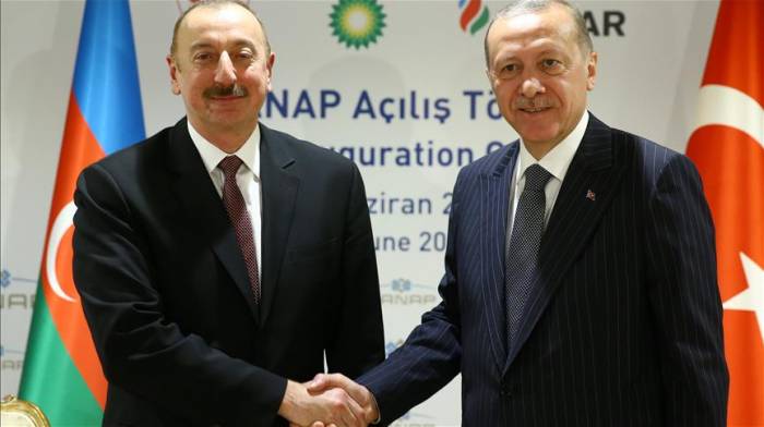 Состоялся телефонный разговор между президентами Азербайджана и Турции
