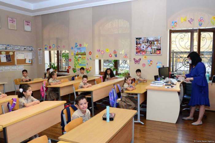 Минобразования Азербайджана о дистанционных уроках для посещающих школу учеников
