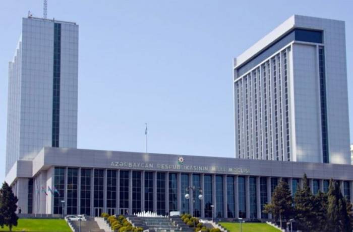 Парламент Азербайджана обсудит около 20 вопросов
