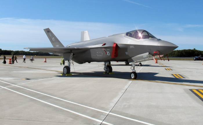 США отложили массовое производство F-35 на неопределенный срок