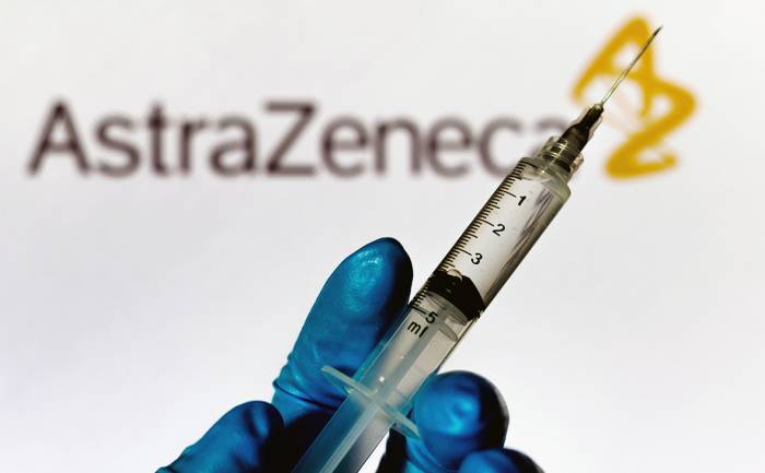Власти Бразилии одобрили ввоз 2 млн доз вакцины AstraZeneca 

