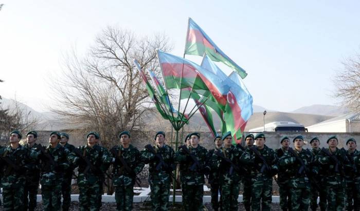 На заставе "Бартаз" пограничного отряда "Горадиз" поднят Государственный флаг Азербайджана
