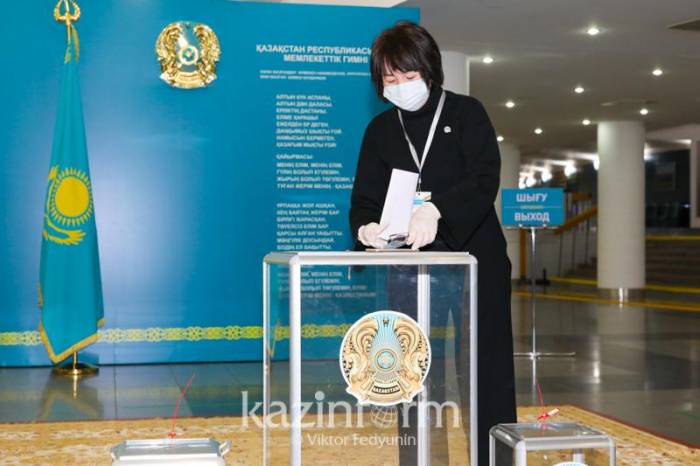 Выборы в Мажилис Парламента и маслихаты стартовали в Казахстане