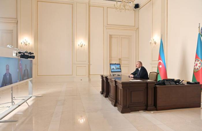 Ильхам Алиев принял в видеоформате Анара Керимова 