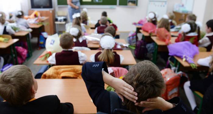 Ученики в Бишкеке могут вернуться в школы с 1 февраля
