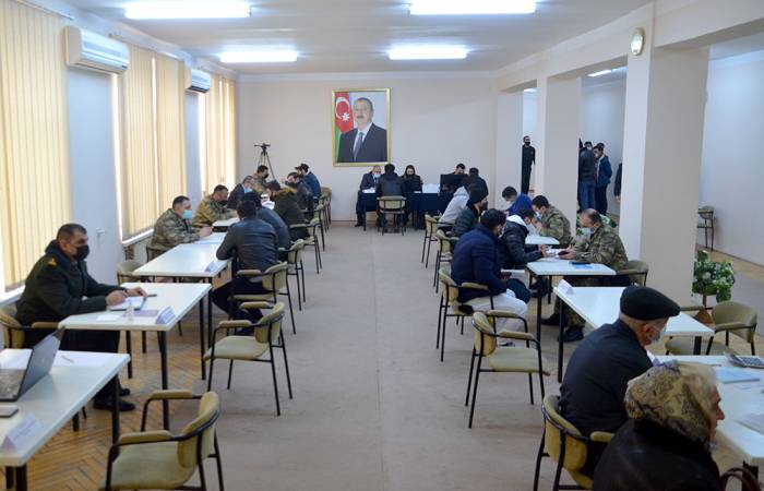 Комиссия минобороны Азербайджана решила на местах вопросы по 570 обращениям лиц, уволенных по мобилизации 