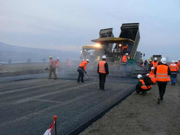 Сербия досрочно погасила задолженность перед Азербайджаном в рамках дорожного строительства
