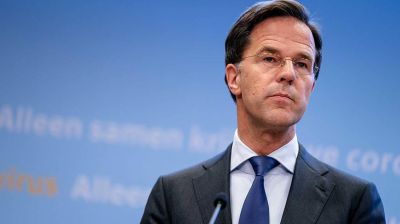 Правительство Нидерландов уходит в отставку из-за скандала с детскими пособиями