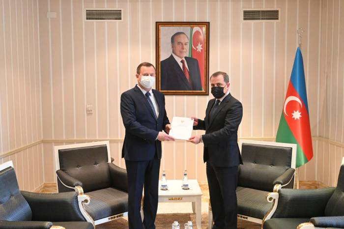Глава МИД Азербайджана принял копии верительных грамот новоназначенного посла Беларуси 