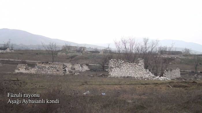 Министерство обороны распространило кадры из села Ашагы Айбасанлы Физулинского района.
