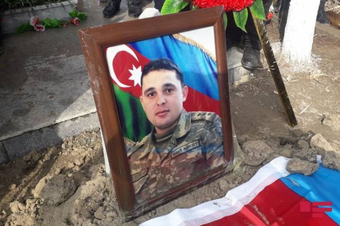 Погибший капитан Рамиль Бабаев похоронен в Кюрдамире - ФОТО