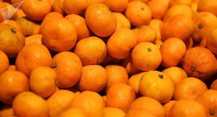 На прилавках Таджикистана стремительно подорожали мандарины и апельсины