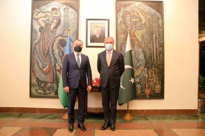 Главы МИД Азербайджана и Пакистана провели встречу