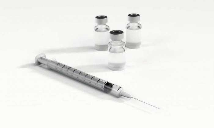 В Литве женщине случайно ввели пятикратную дозу вакцины от COVID