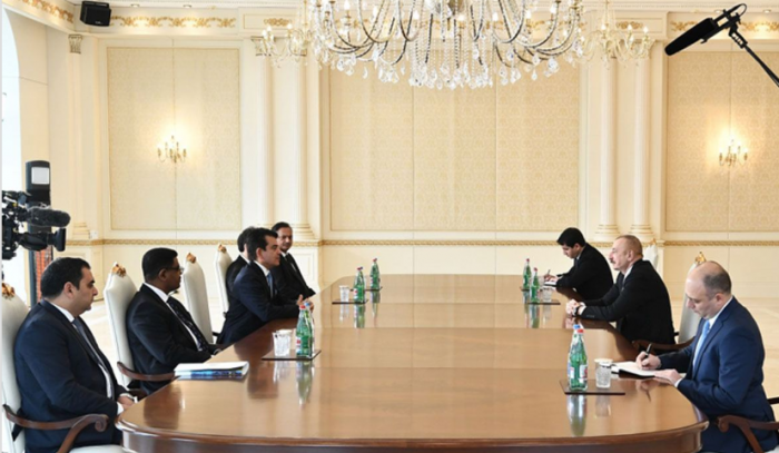  Ильхам Алиев принял делегацию ИСЕСКО