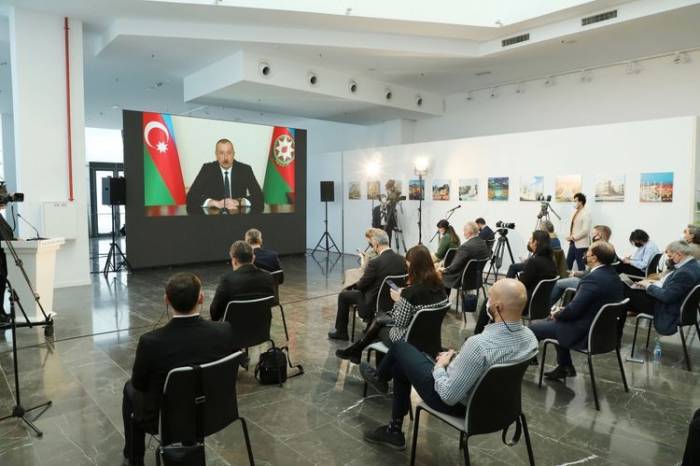 Президент рассказал о снабжении российских миротворцев в Карабахе