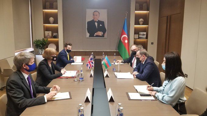 Глава МИД Азербайджана встретился с госминистром Великобритании