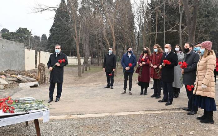 Представители ЮНИСЕФ и МККК посетили школы, пострадавшие в результате армянской агрессии