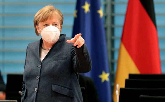 Меркель пригрозила расширить санкции против России
