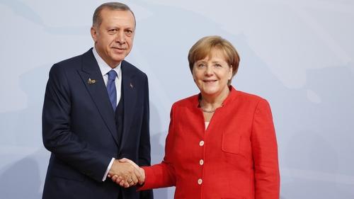 Эрдоган и Меркель обсудили отношения Турции и ЕС