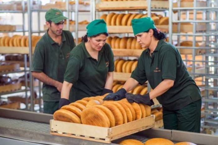 Госслужба Азербайджана прокомментировала информацию о росте цен на хлеб
