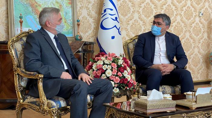 Посол Беларуси обсудил с представителем иранского парламента экономическое сотрудничество
