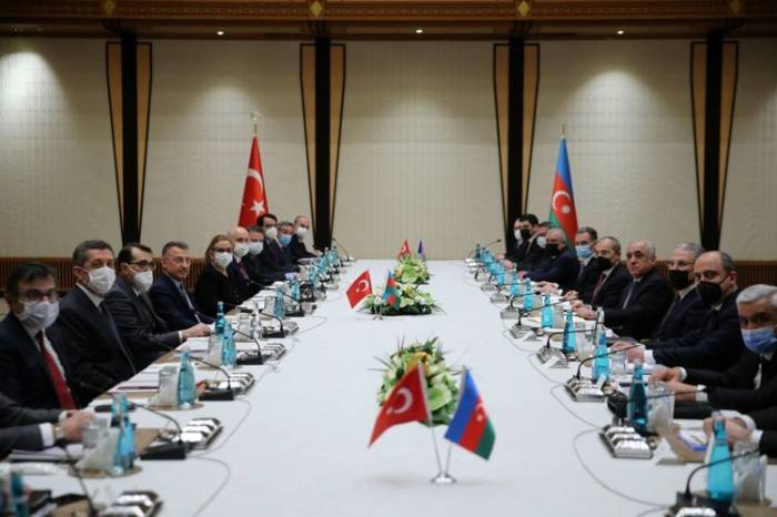 Проходит заседание совместной турецко-азербайджанской экономической комиссии
