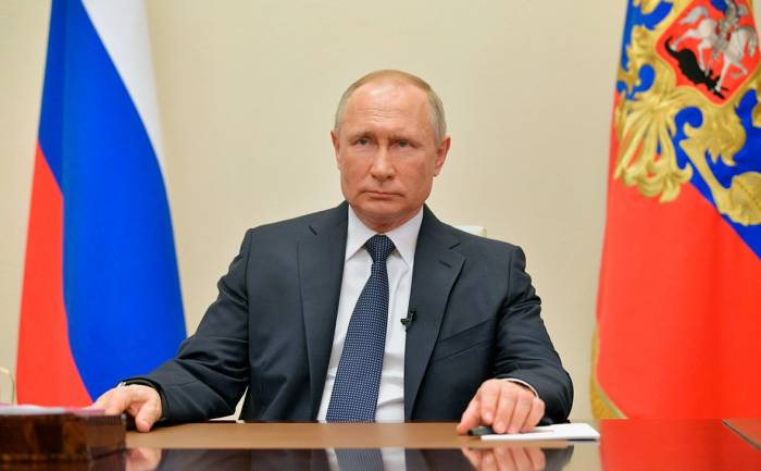 Путин заявил, что РФ хочет развивать отношения с Японией, но только в рамках конституции