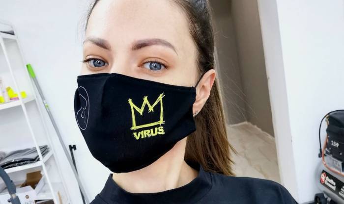 Тканевая маска не защищает от коронавируса и может быть вредна для здоровья