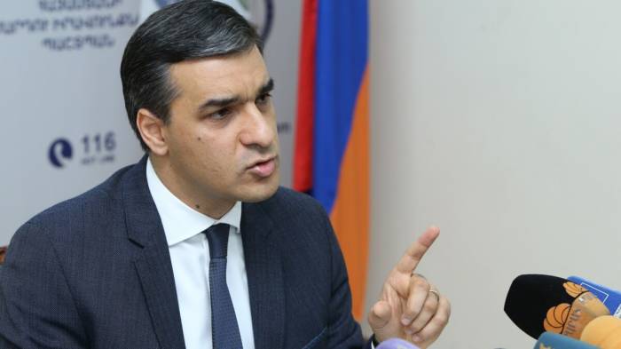 Двуличие по-армянски: О чем забыл Арман Тотоян? 