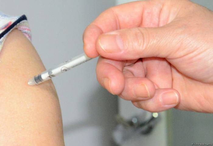 Сотрудники НАНА в возрасте старше 65 лет прошли вакцинацию
