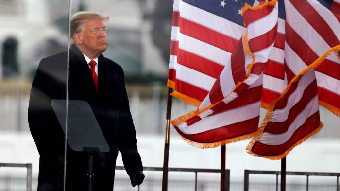 NI назвал настоящего победителя в процессе по импичменту Трампа